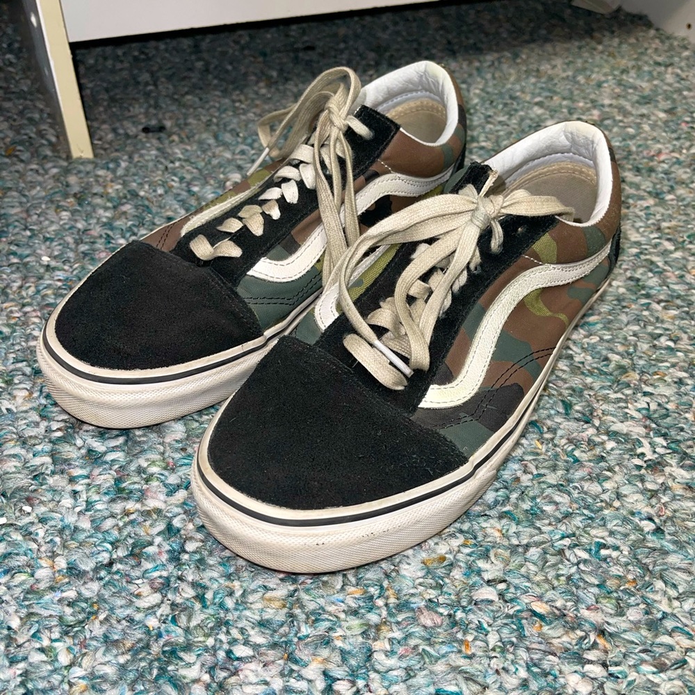 Camouflage Vans